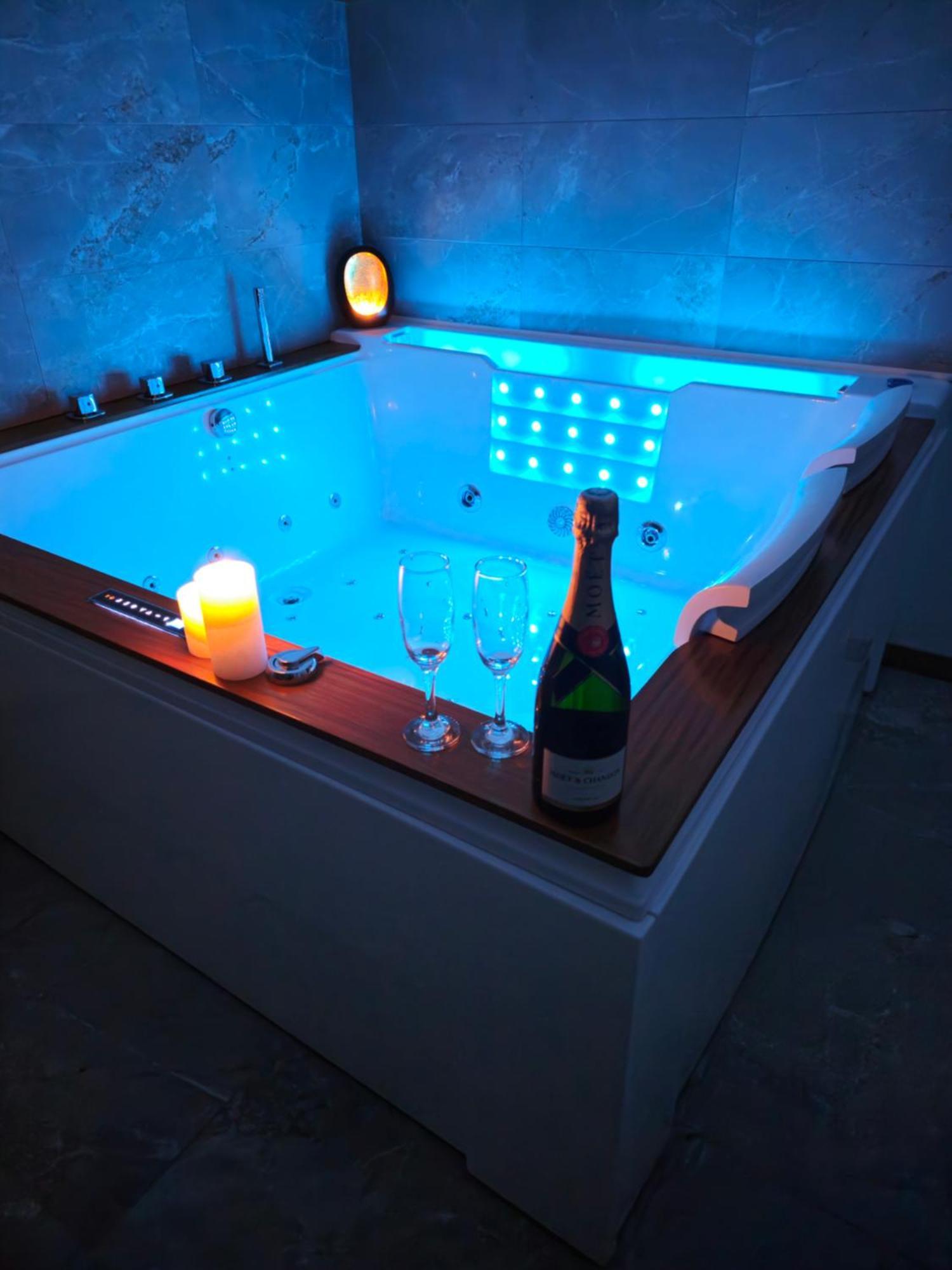 Ferienwohnung Loft De Luxe Le Chic, Grand Jacuzzi, Vue Port De Plaisance Saint-Valery-en-Caux Exterior foto